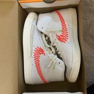 Nike Blazers Mid 77’ BG